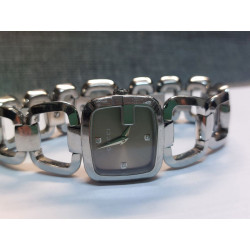 Damski zegarek GUCCI 125.5...